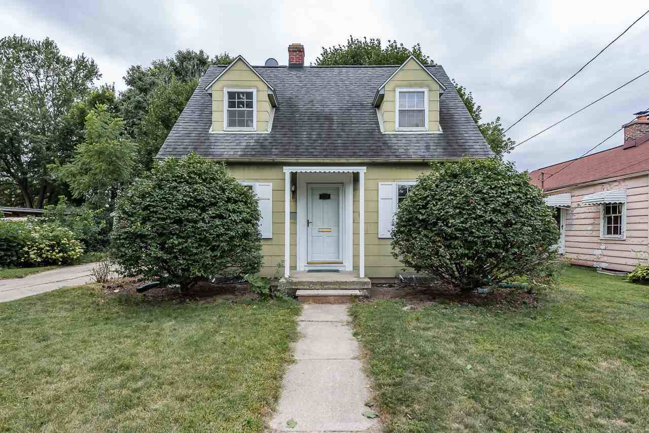 210 William - Photo 1