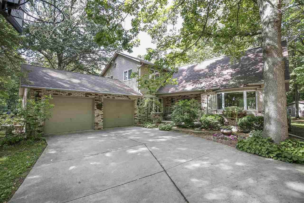 1435 Oakwood Terrace - Photo 1