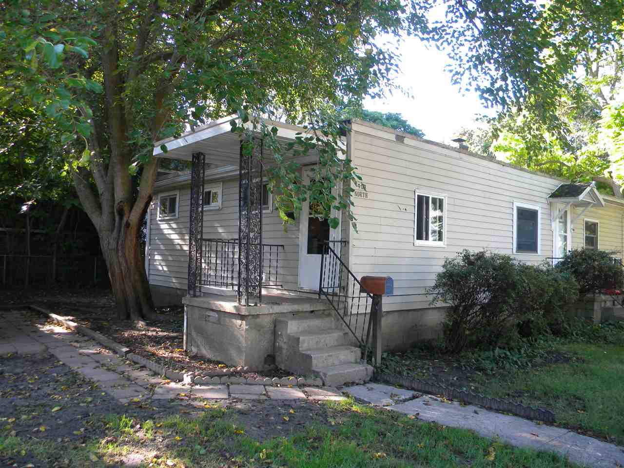 903 North St - Photo 1