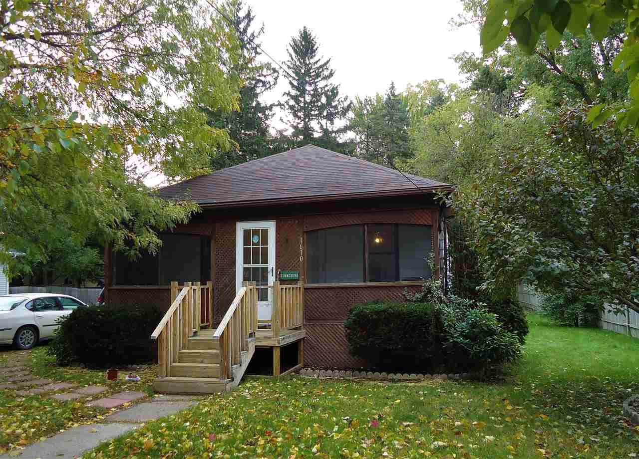 1610 Ashman - Photo 1