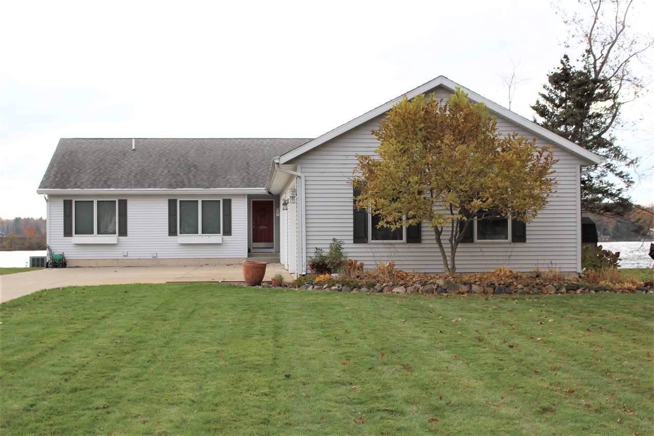 2595 Lakeview Drive - Photo 1