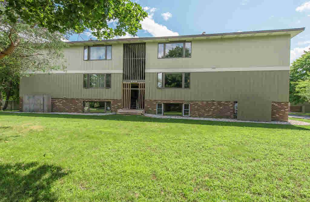 4901 Universal #2 - Photo 1