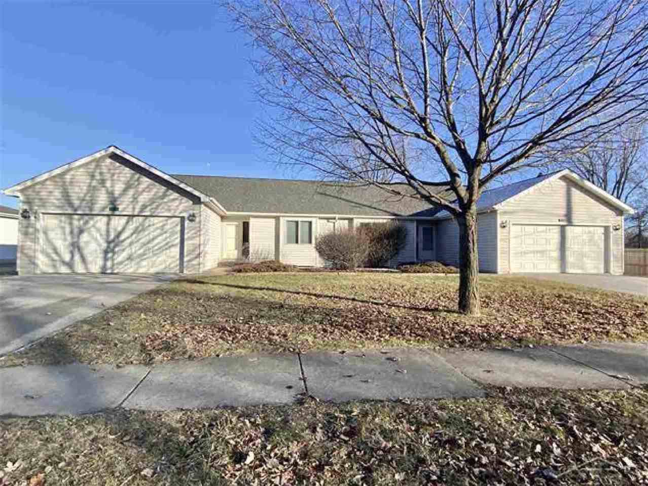 685-687 Bacon - Photo 1