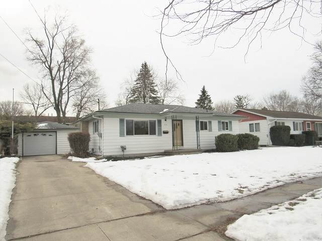 300 Eastlawn - Photo 1