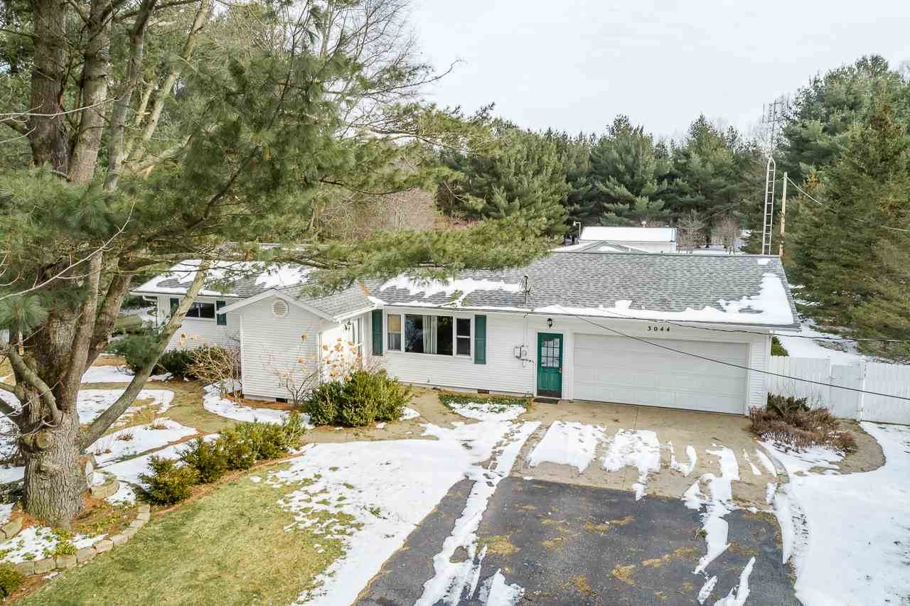 3044 Stark Rd - Photo 1