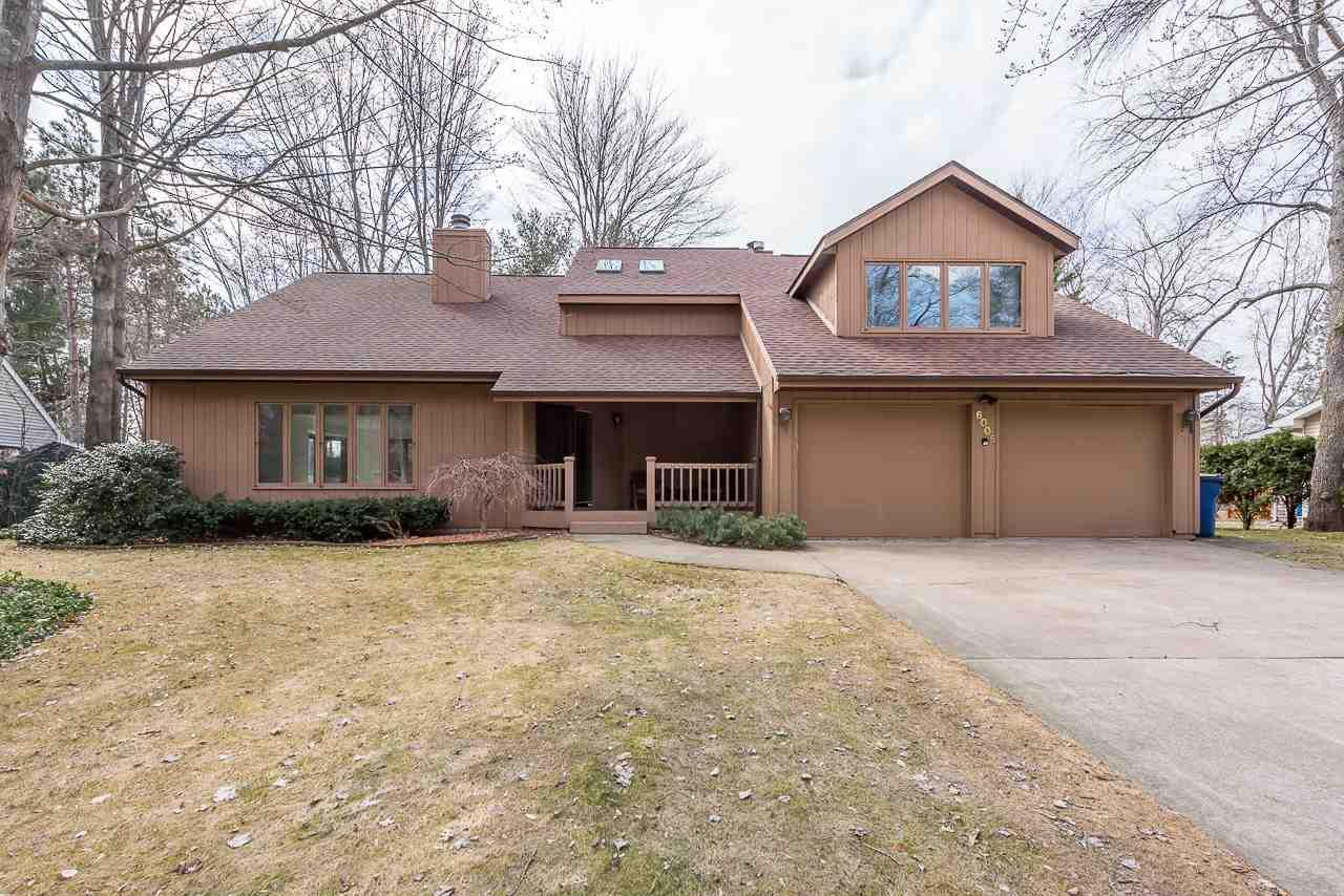 6005 Woodpark - Photo 1