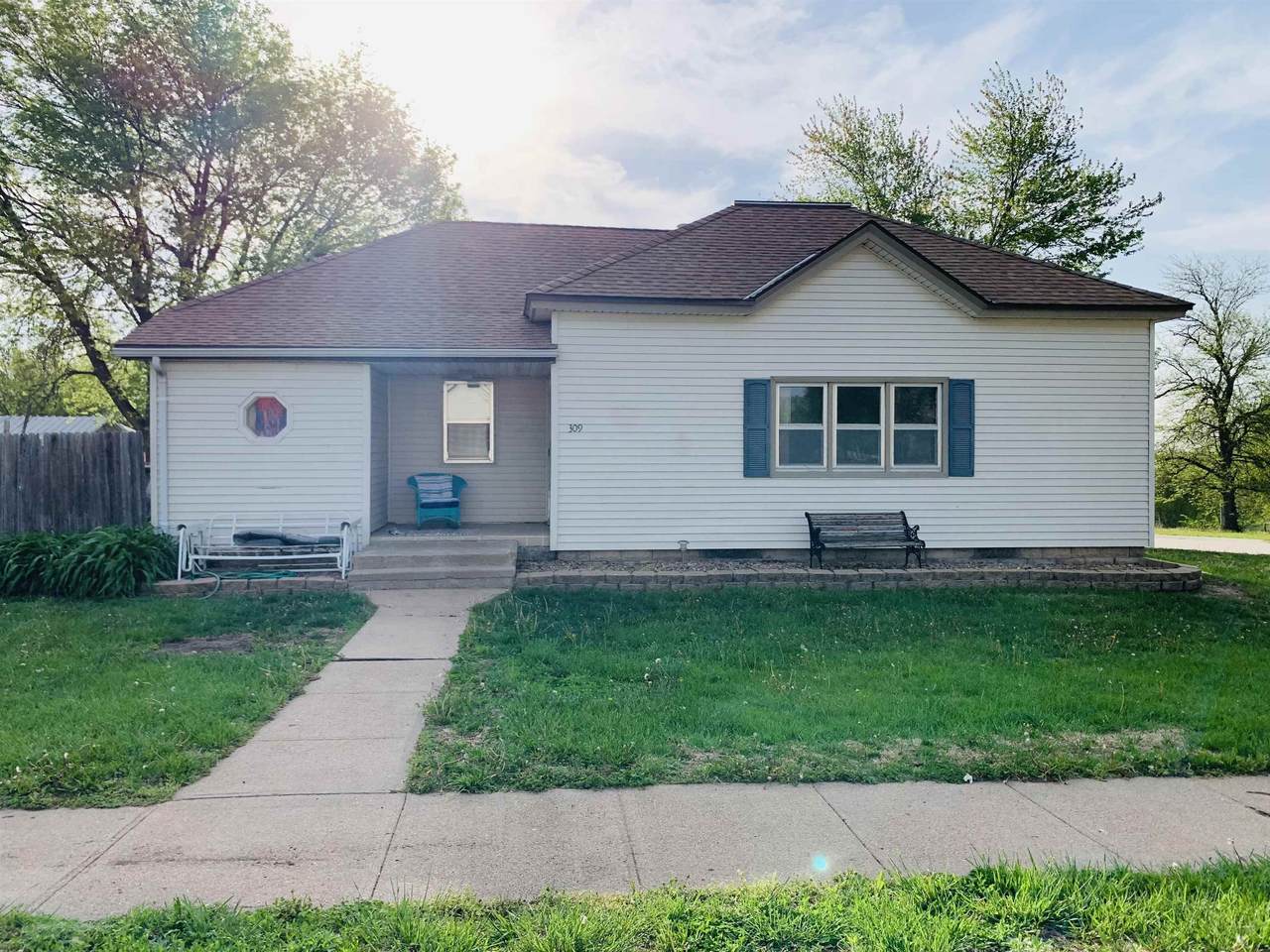 309 Sycamore Street - Photo 1