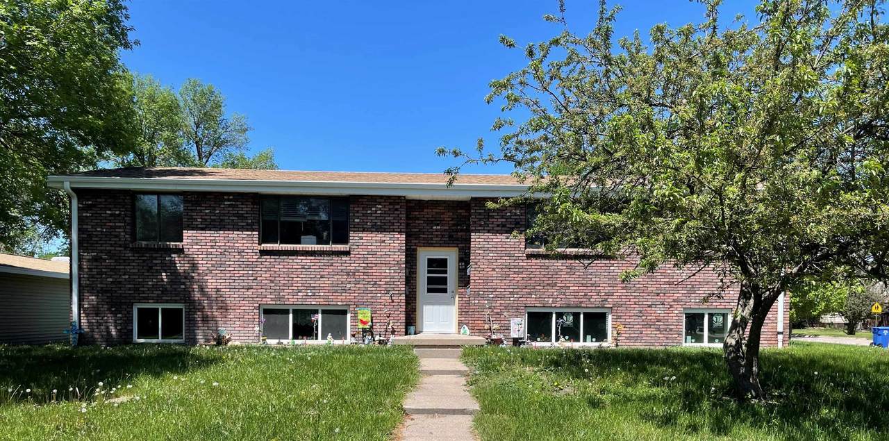 1405 20th Street - Photo 1