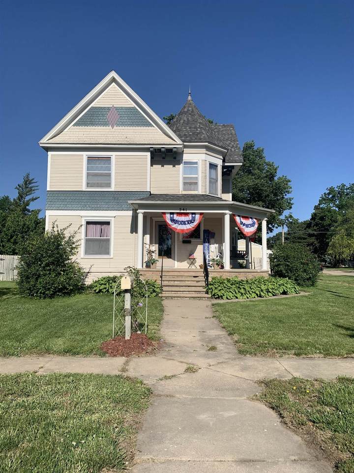 541 Walnut Street - Photo 1