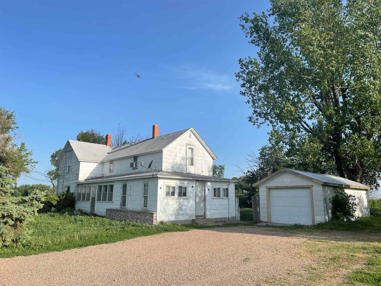 1612 8th Street - Photo 1