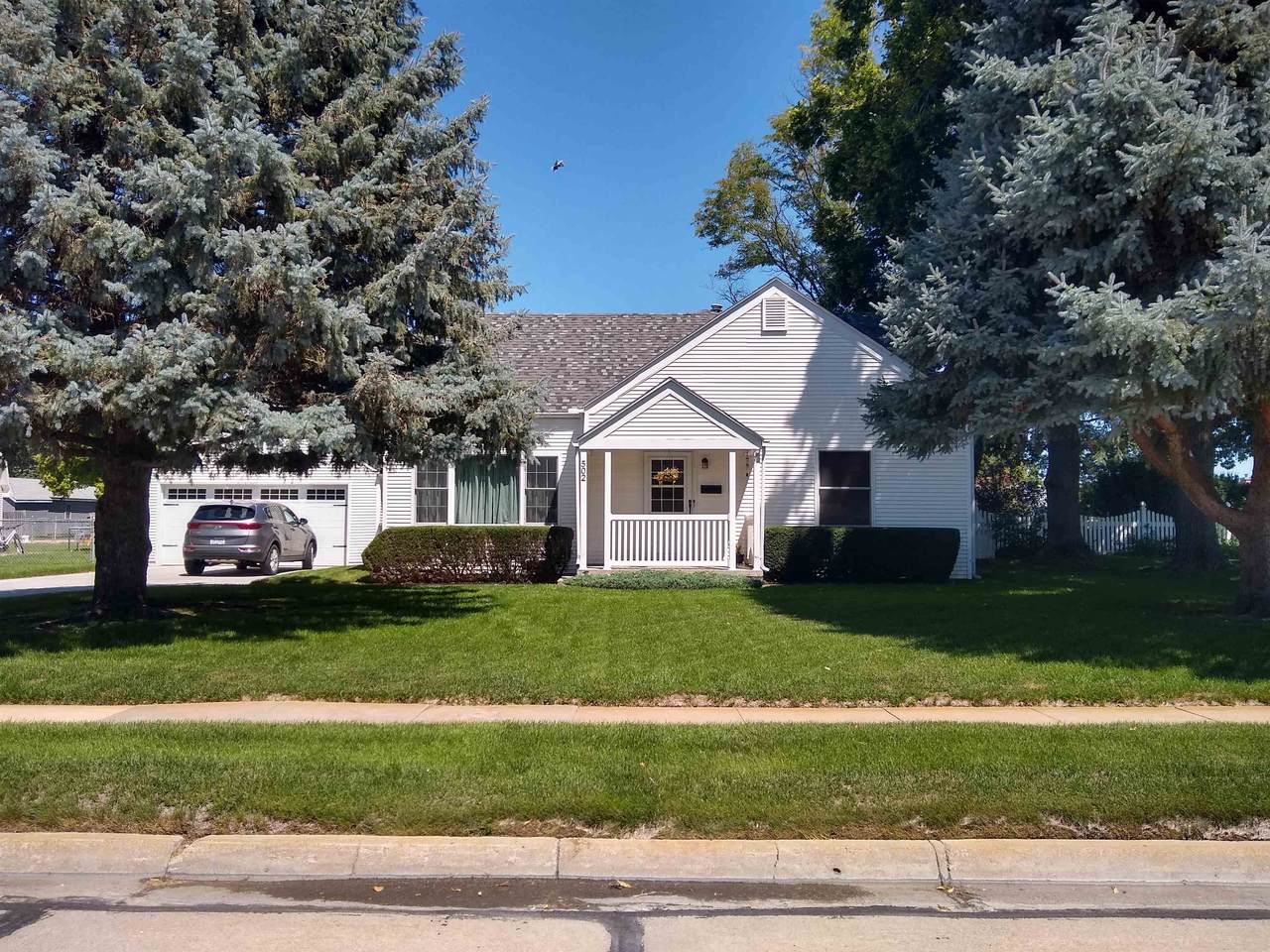 502 12th Street - Photo 1