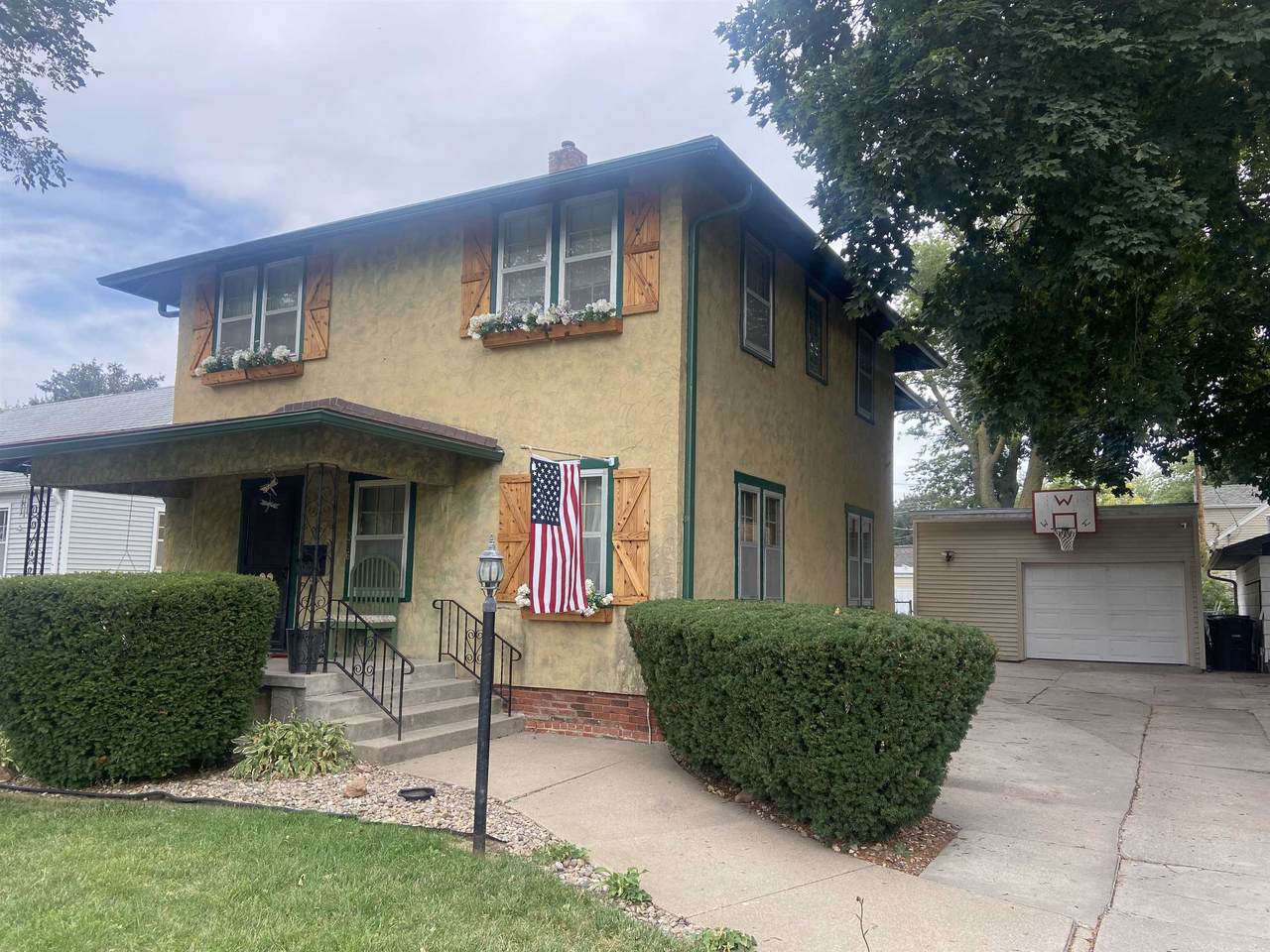 306 9th Street - Photo 1