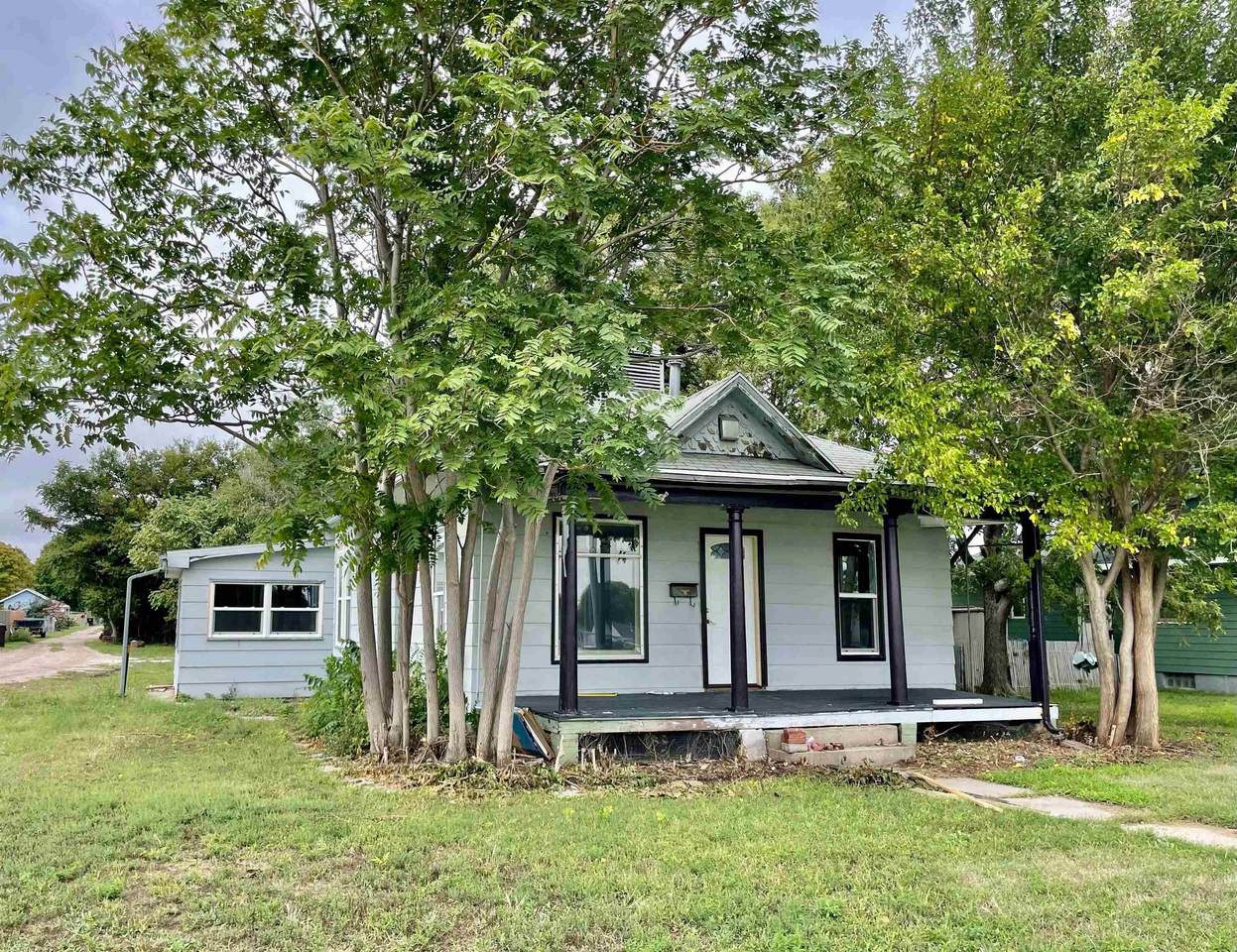 815 Burlington Street - Photo 1