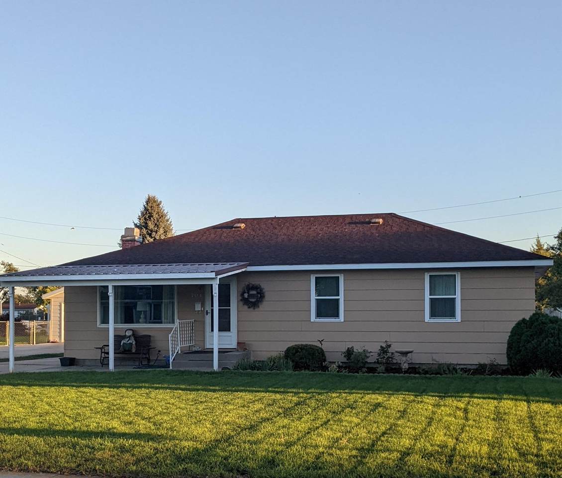 704 17th Street - Photo 1