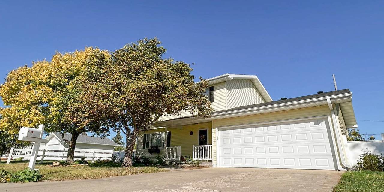 702 19th Street - Photo 1