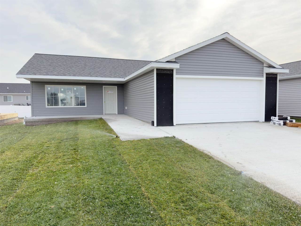 2203 38th Street - Photo 1