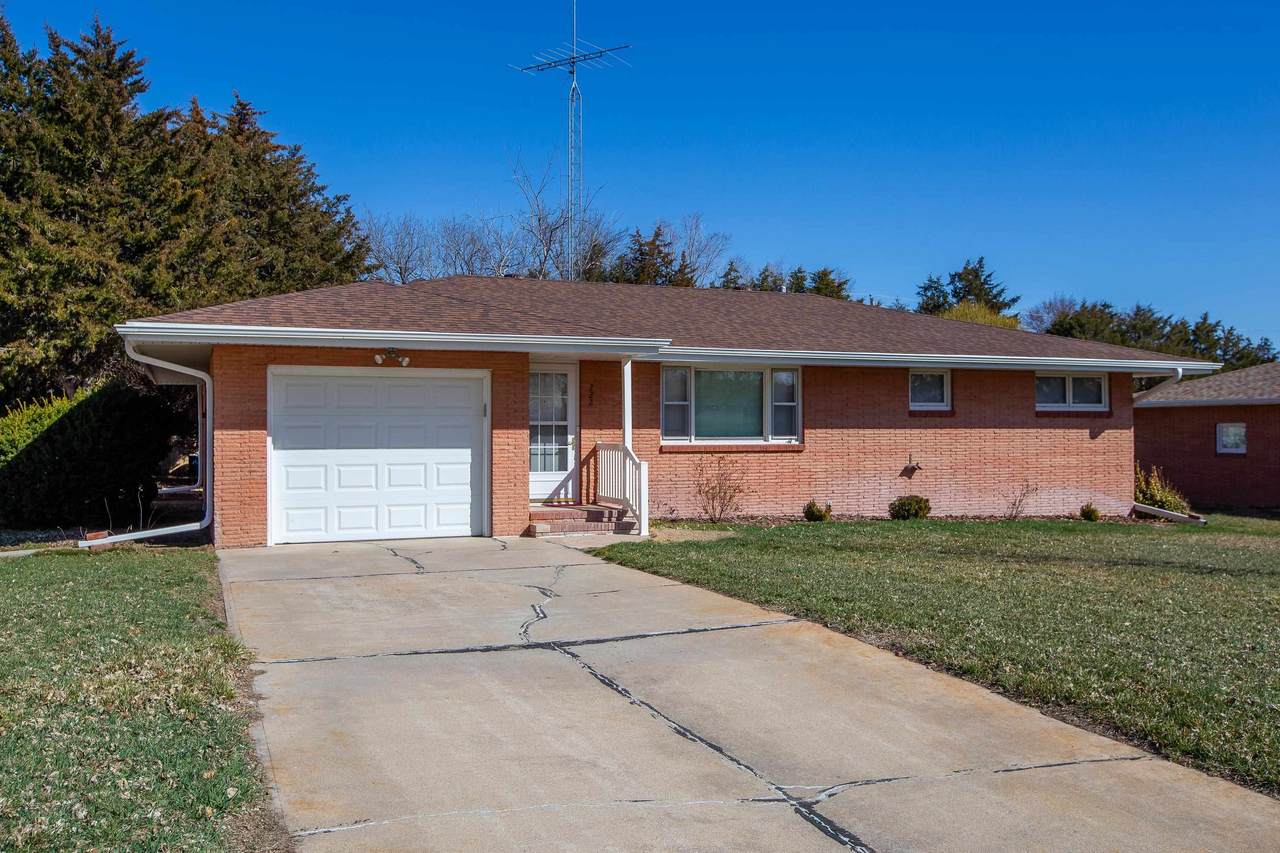 222 Orleans Avenue - Photo 1
