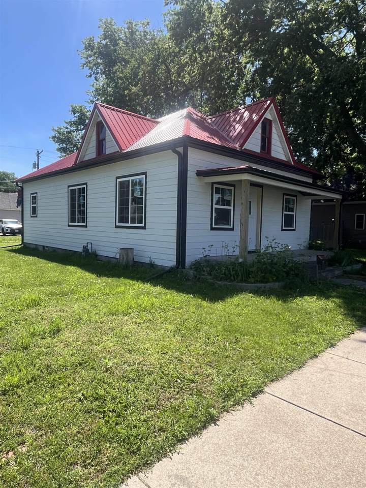 401 Chicago Avenue - Photo 1