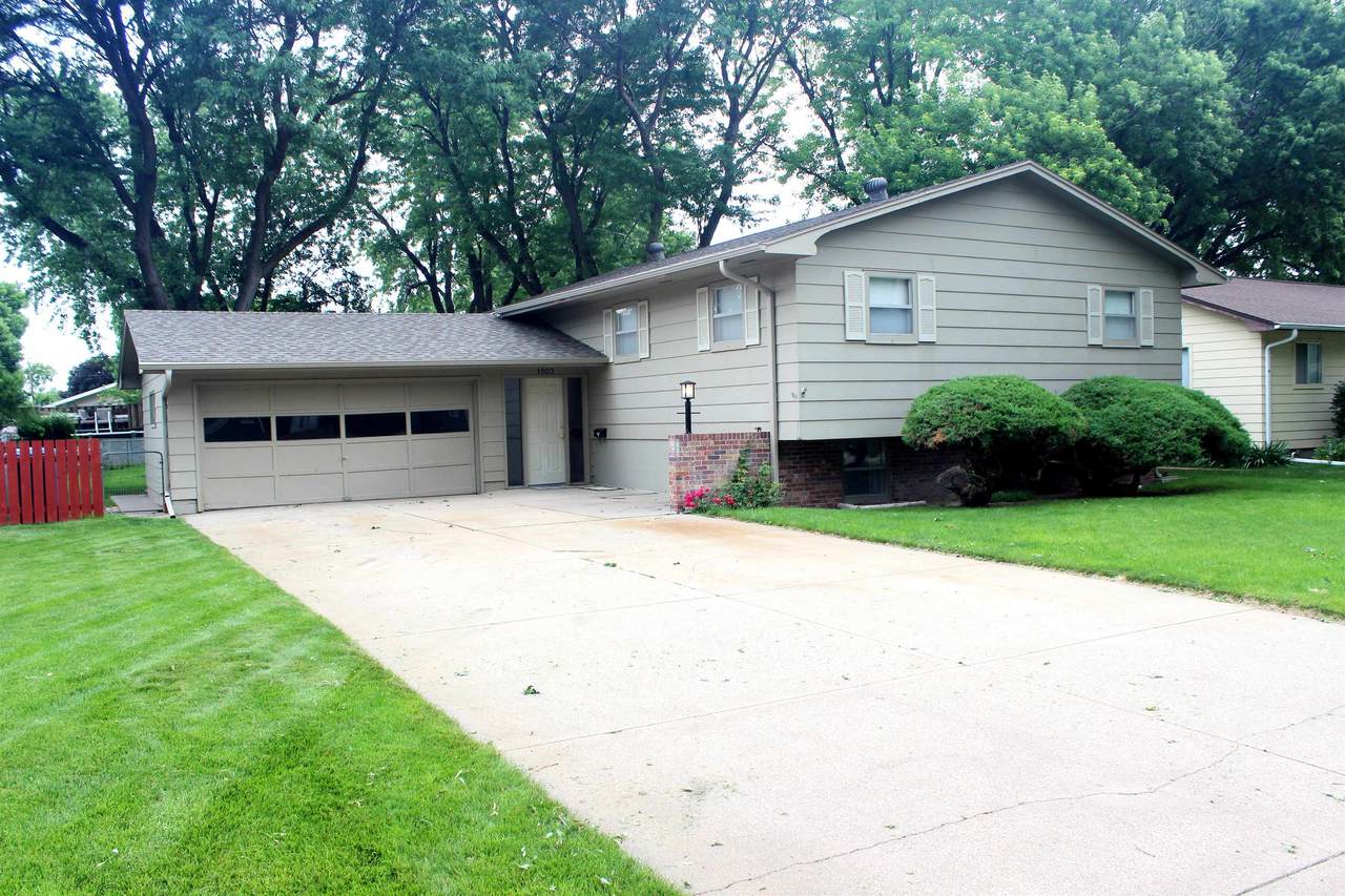 1503 36th Street - Photo 1