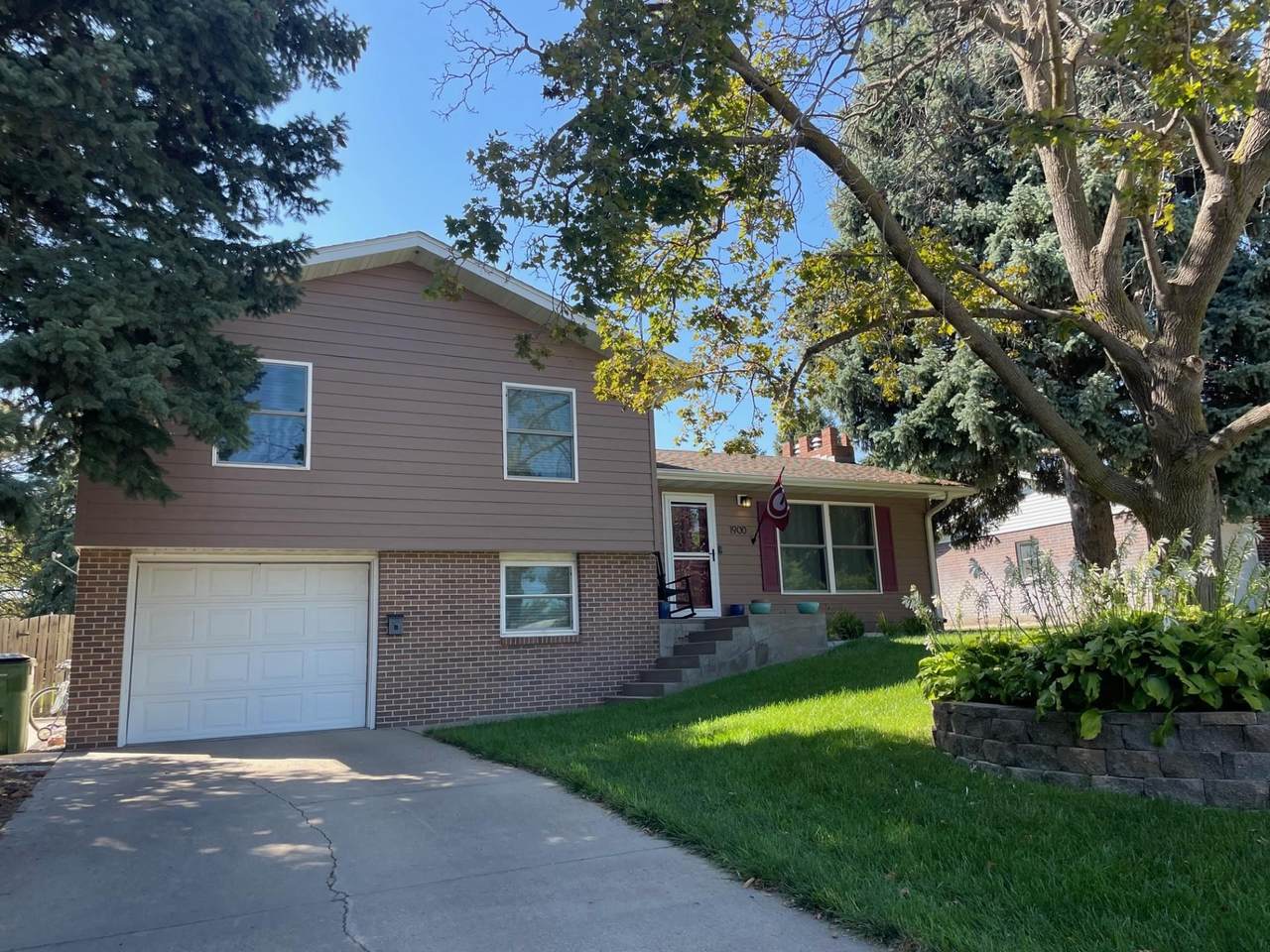 1900 G Avenue - Photo 1