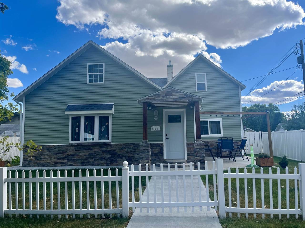 531 4th Street - Photo 1
