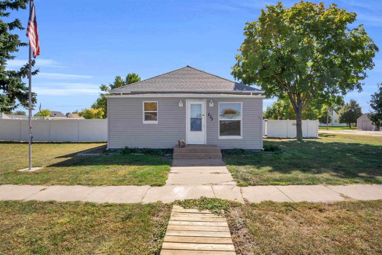 233 Pacific Drive - Photo 1