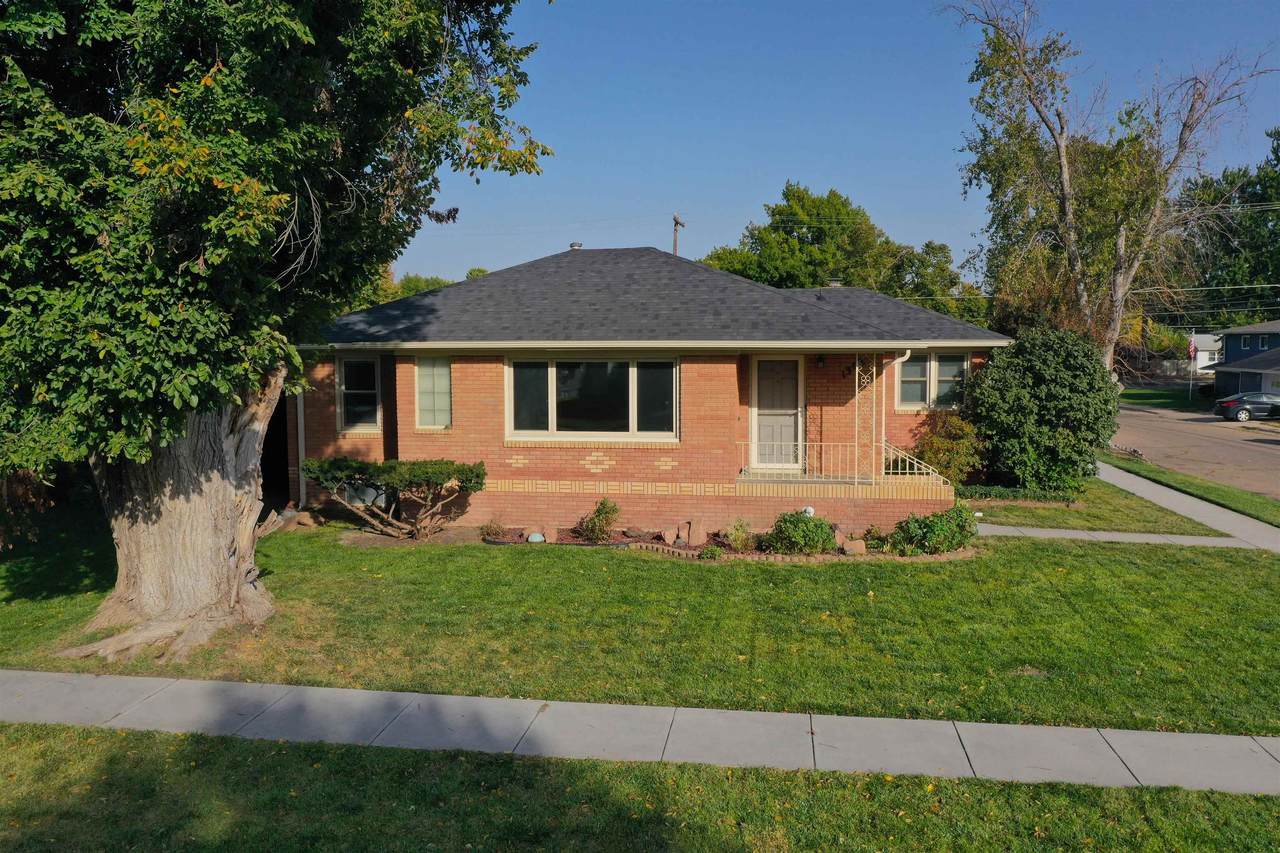 1302 Hewett Avenue - Photo 1