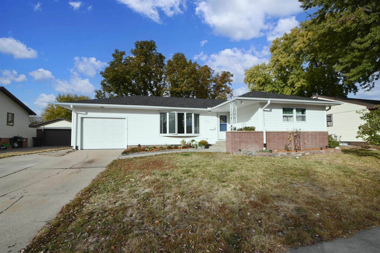 3306 C Avenue - Photo 1