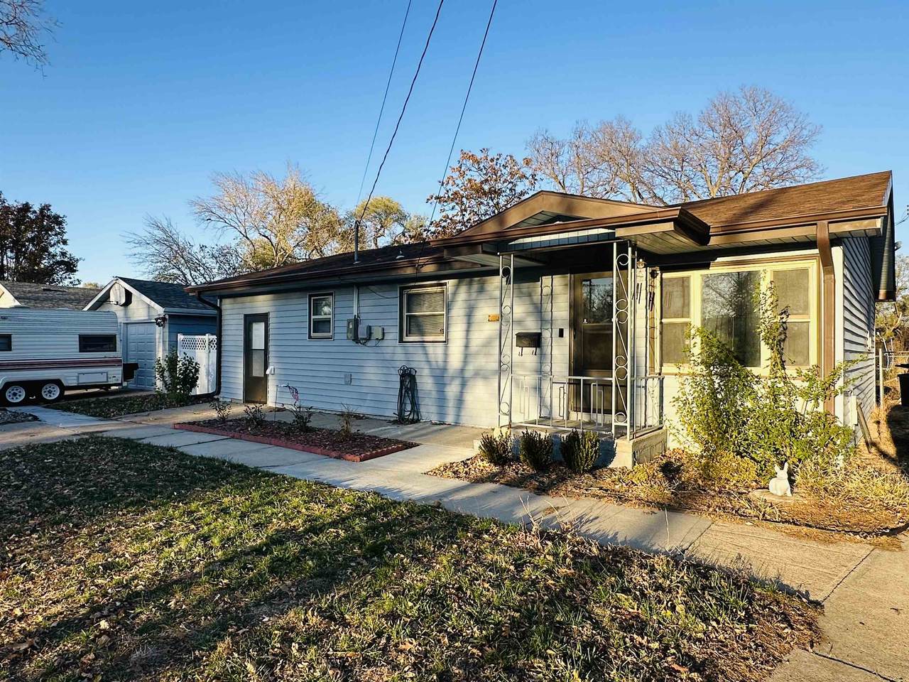 1113 Vine Street - Photo 1