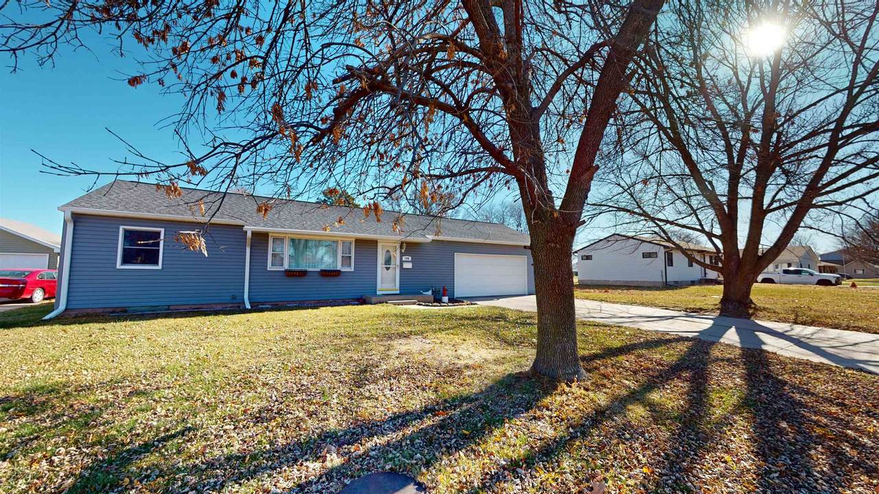 726 Miller Street - Photo 1