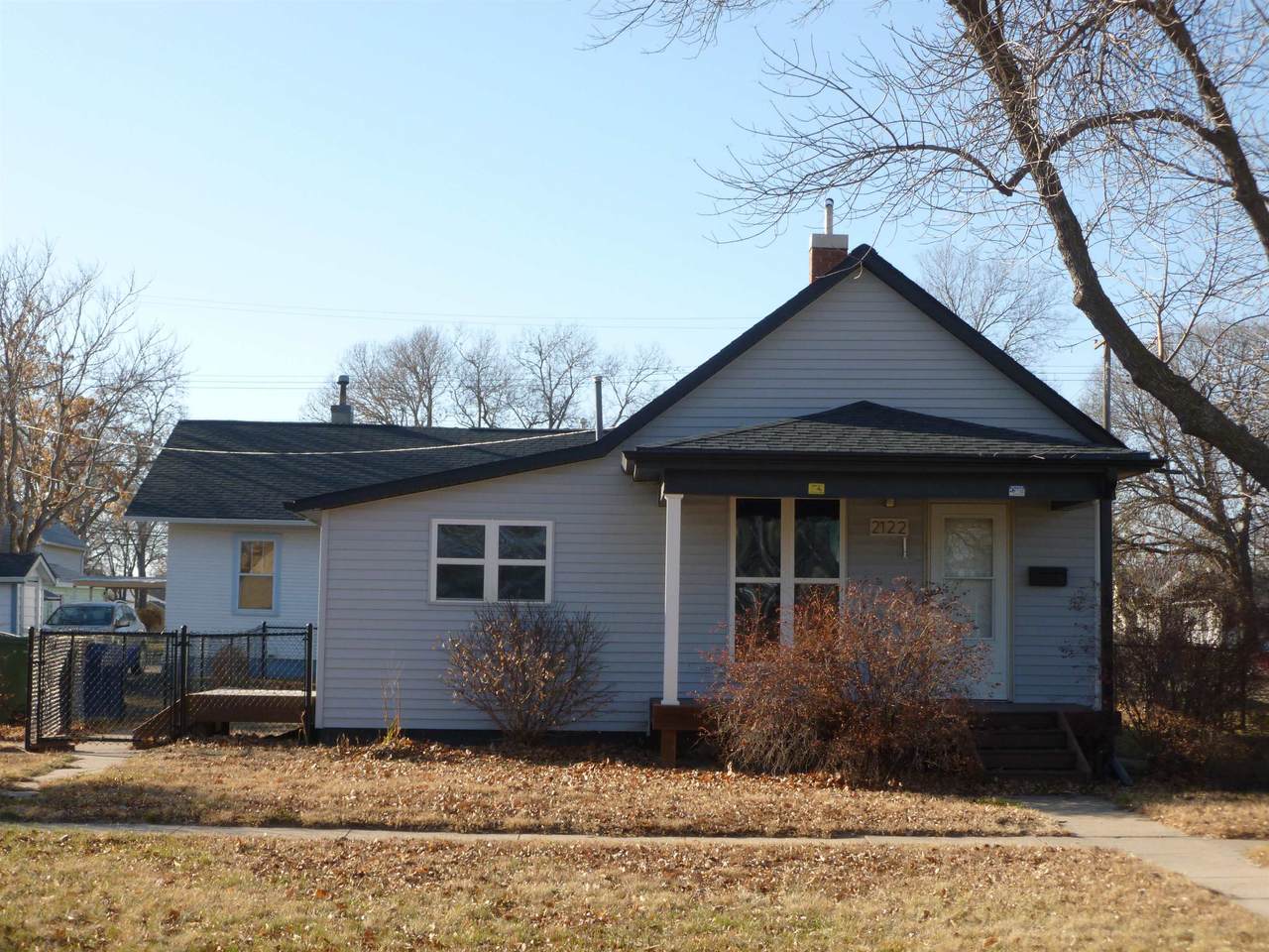 2122 D Avenue - Photo 1