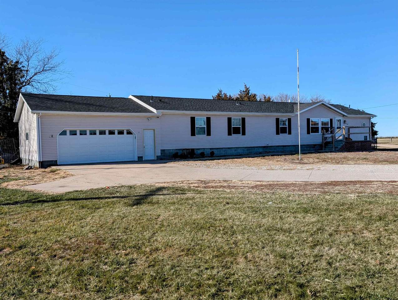 1103 Lincoln Street - Photo 1