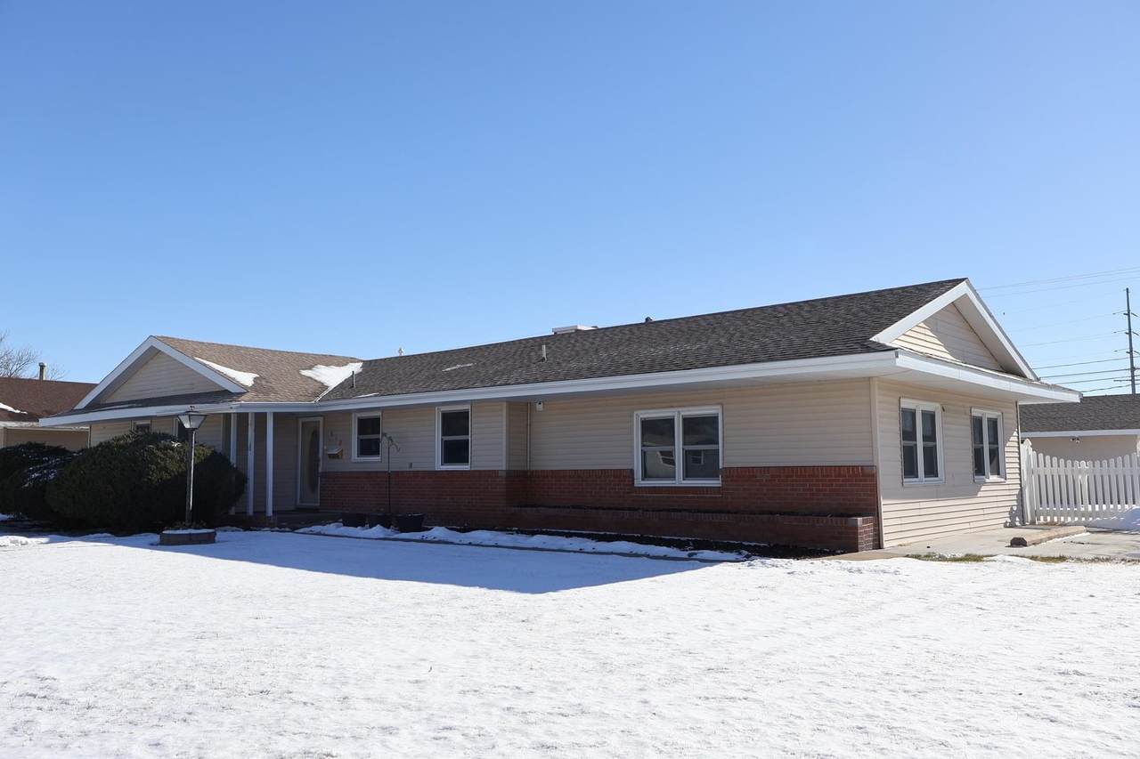 810 9th Street - Photo 1