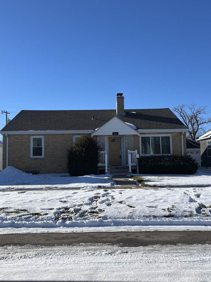 923 Hewett Ave - Photo 1