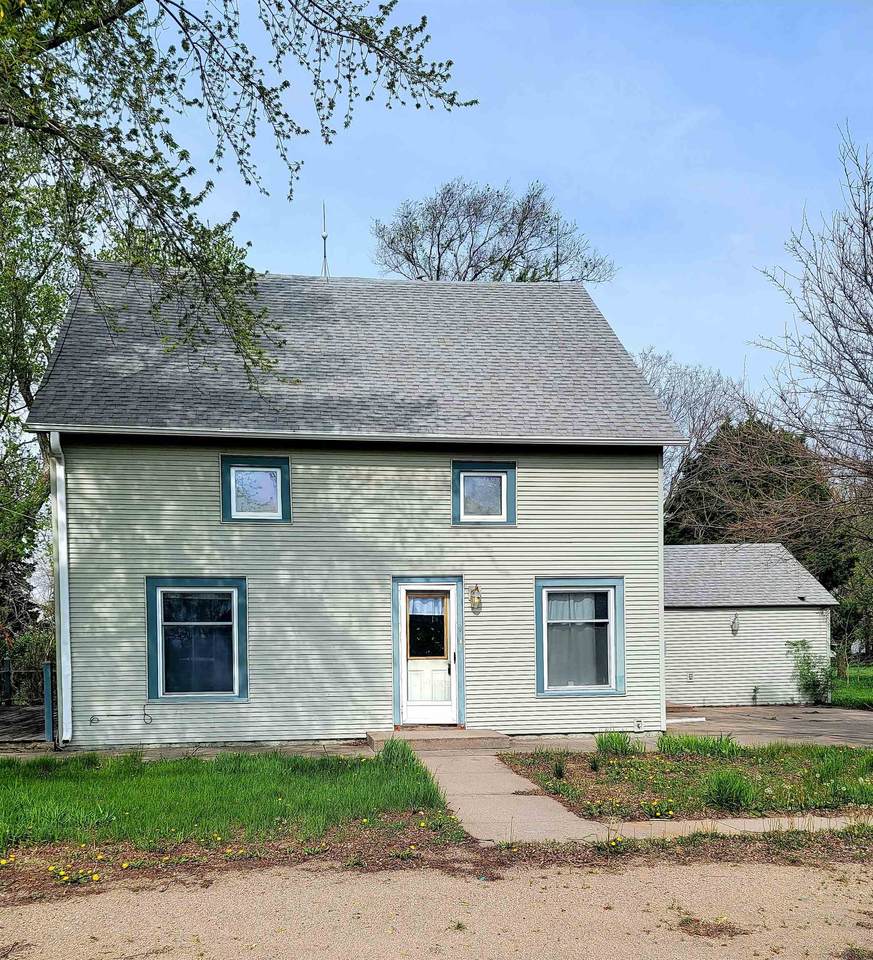 205 9th Street - Photo 1