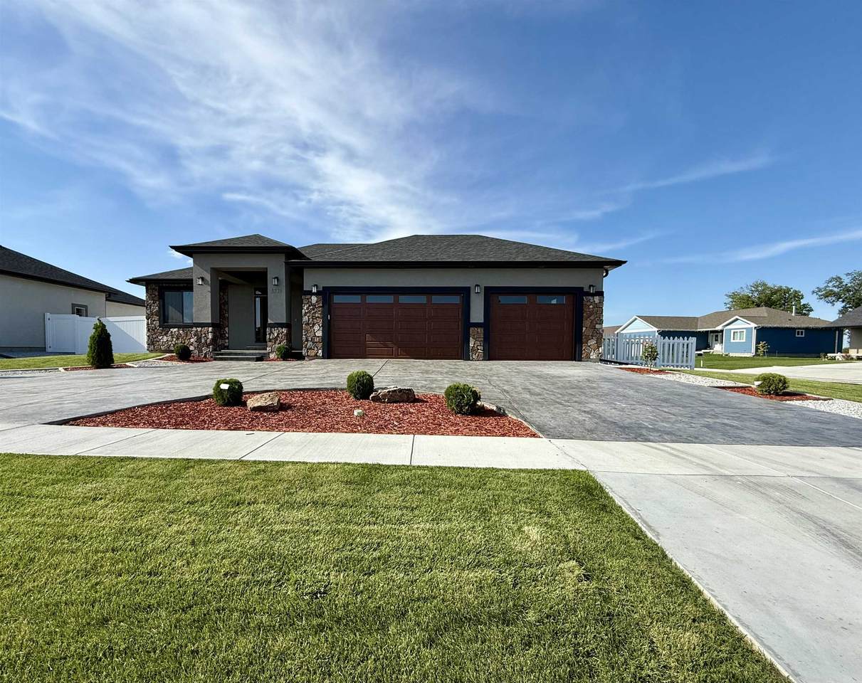 3221 Frahm Lane - Photo 1