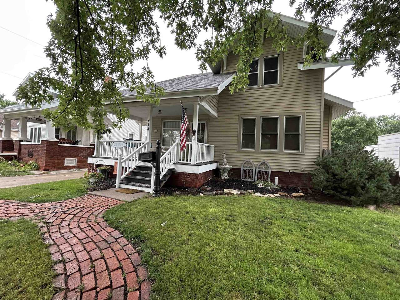 914 Colorado Avenue - Photo 1