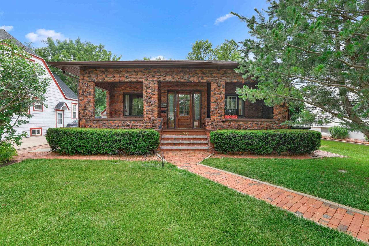 320 9th Street - Photo 1