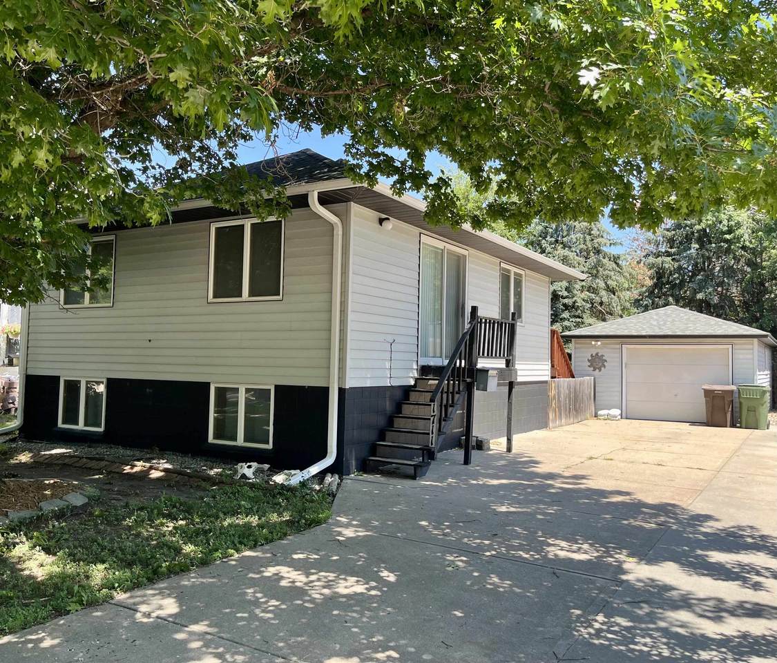 1711 7th Avenue - Photo 1