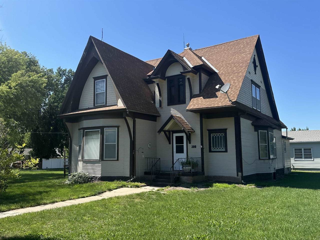300 5th Street - Photo 1