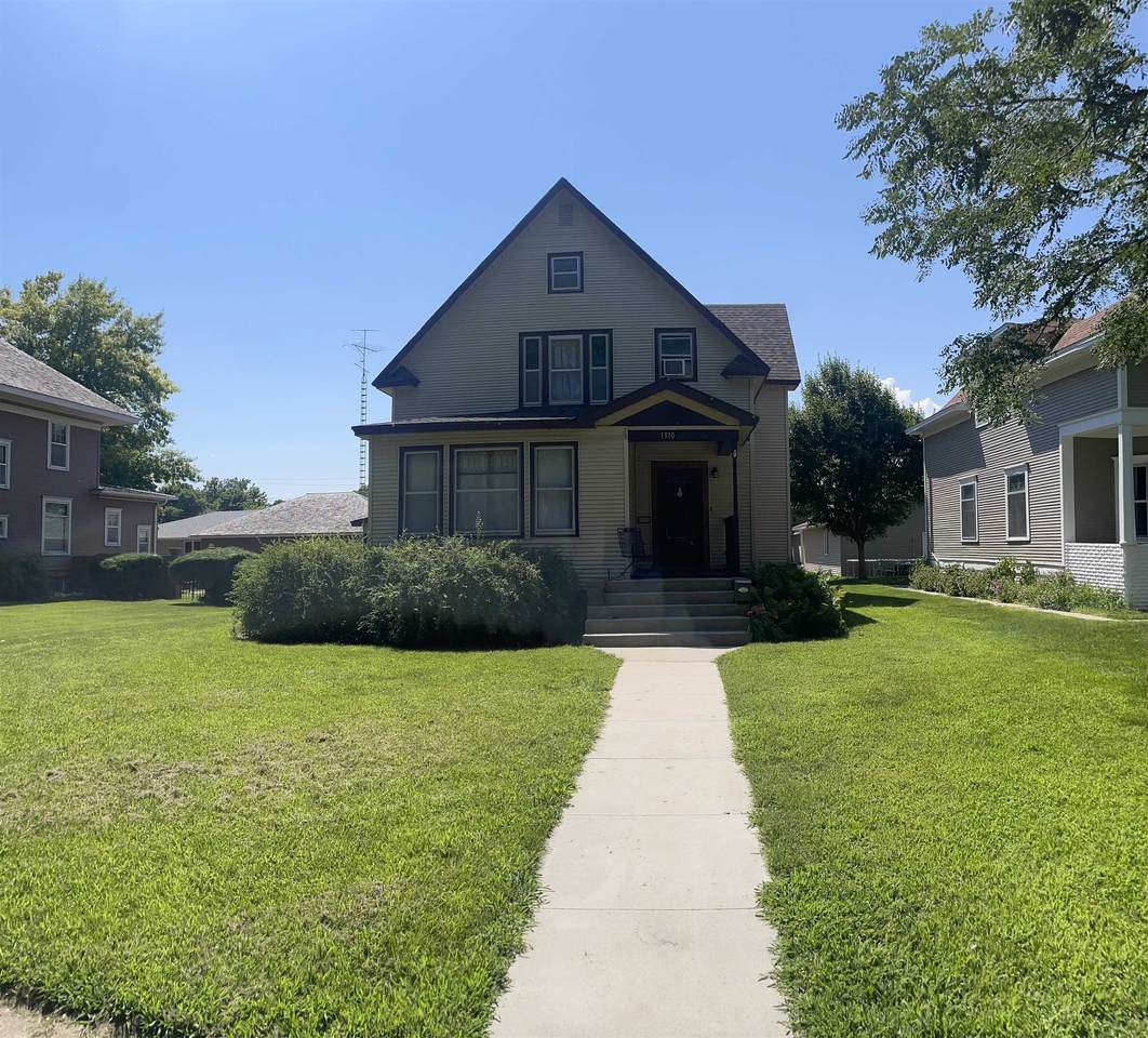 1310 Lake Avenue - Photo 1