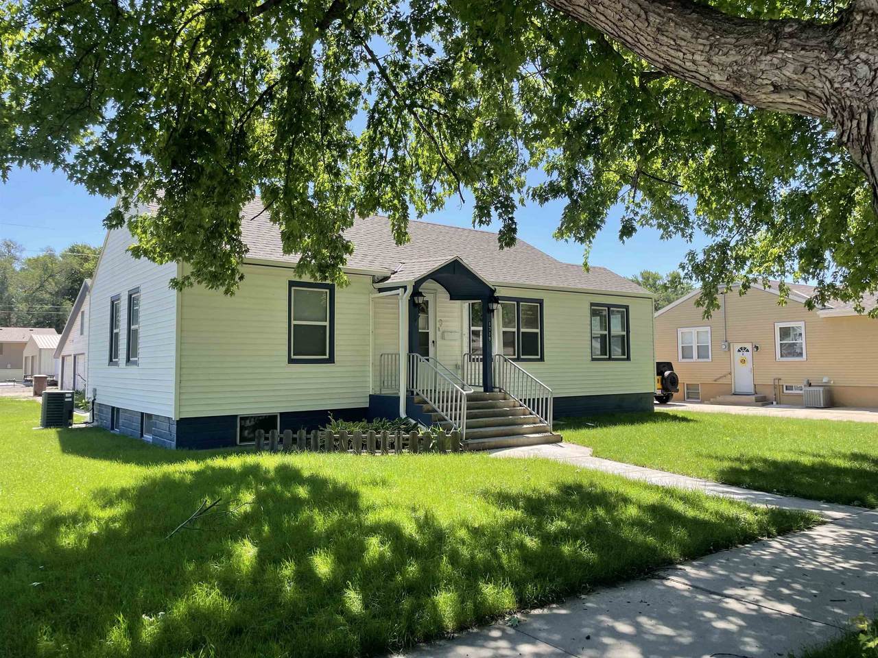 1719 B Avenue - Photo 1