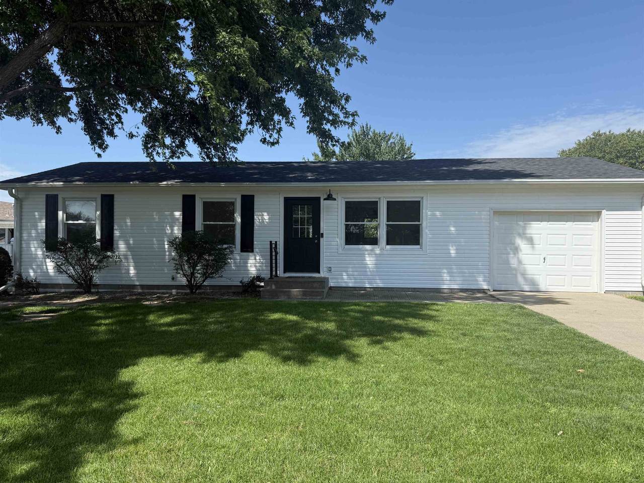 836 Colorado Avenue - Photo 1