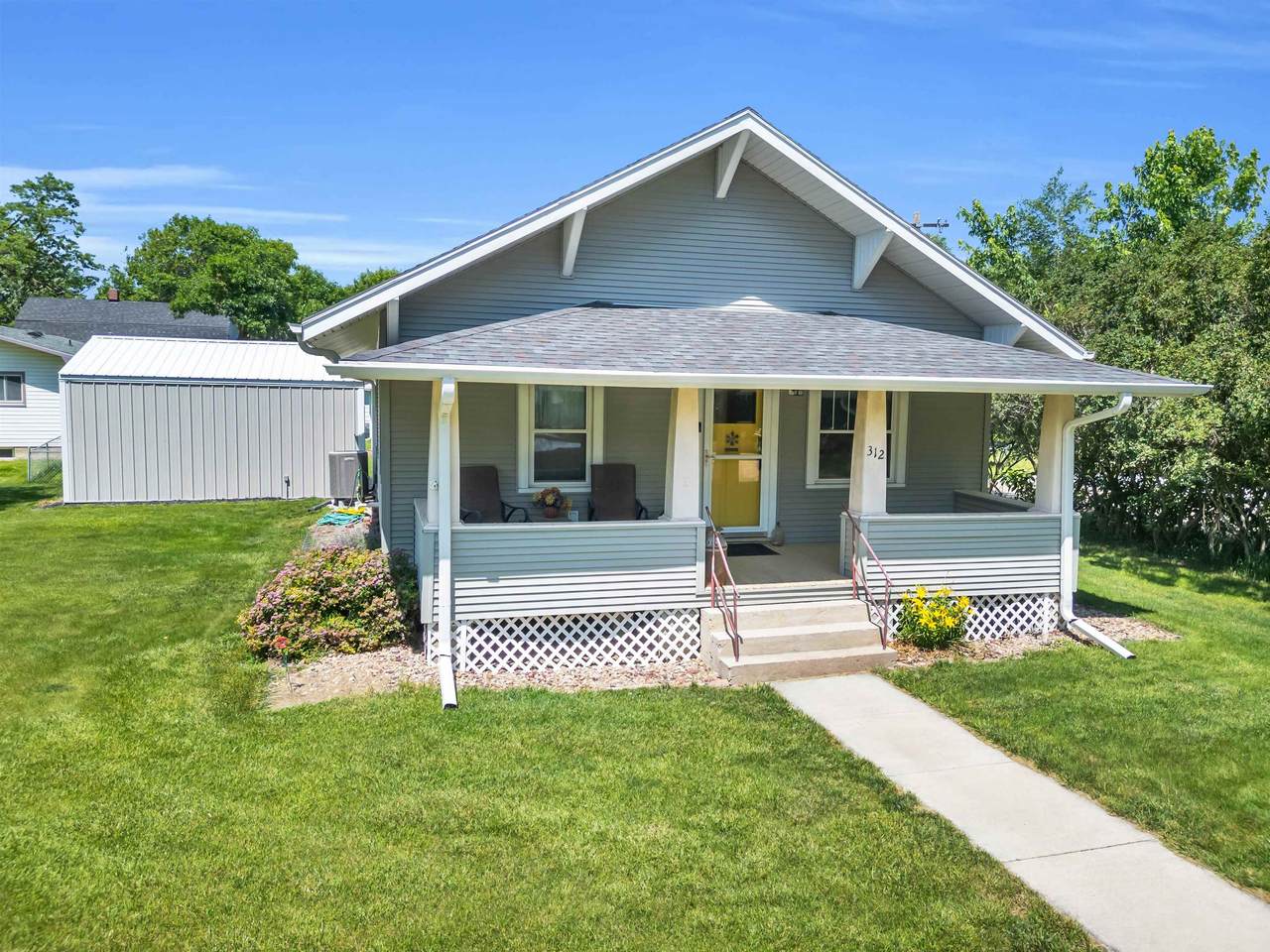 312 2nd Street - Photo 1