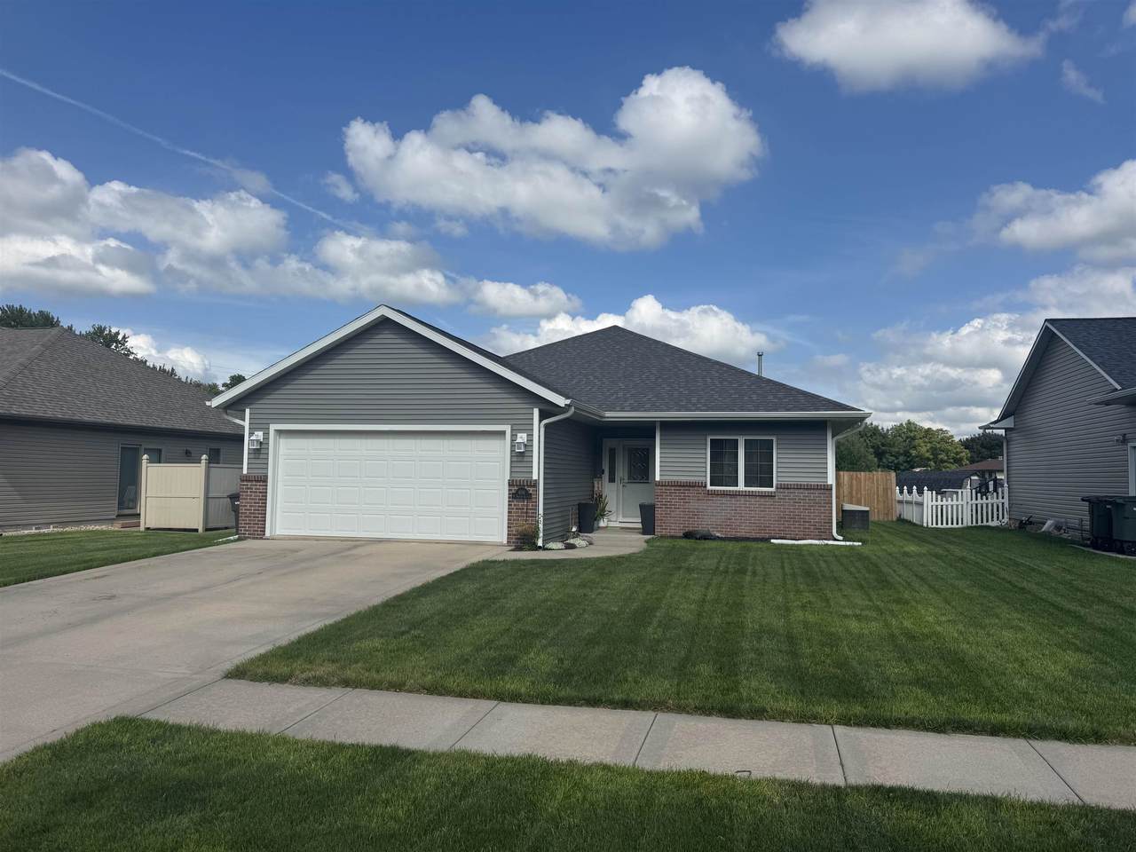 606 2nd Avenue - Photo 1