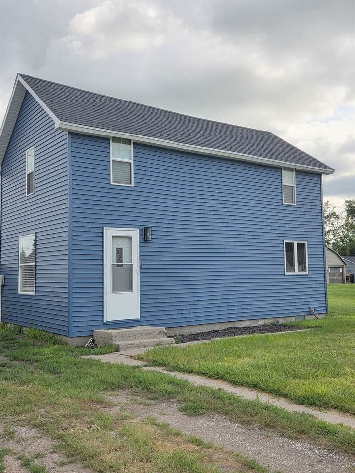205 W 14Th - Photo 1