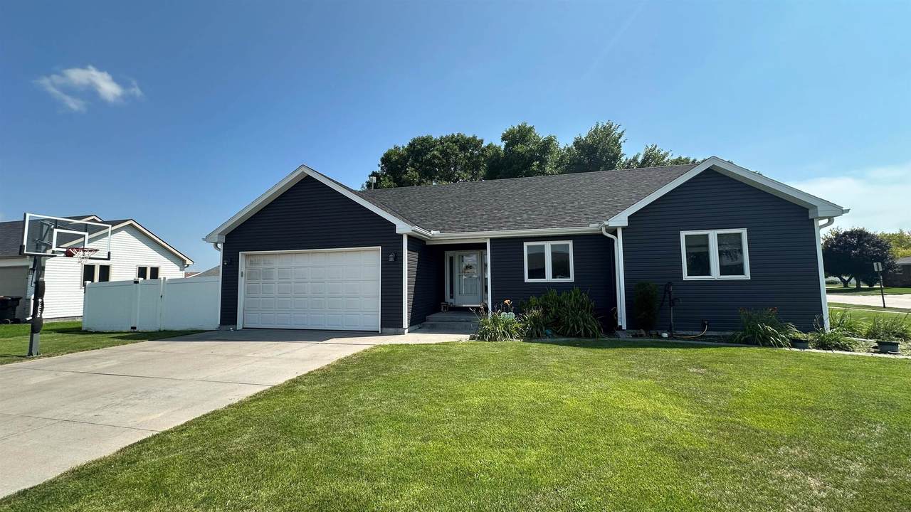 1406 Pamela Circle - Photo 1