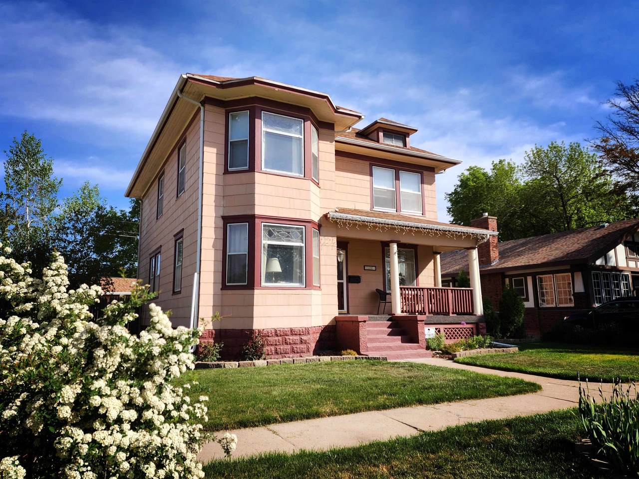 1304 Division Street - Photo 1