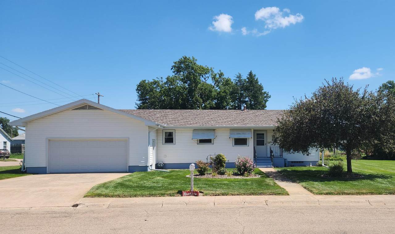 502 15th Avenue - Photo 1