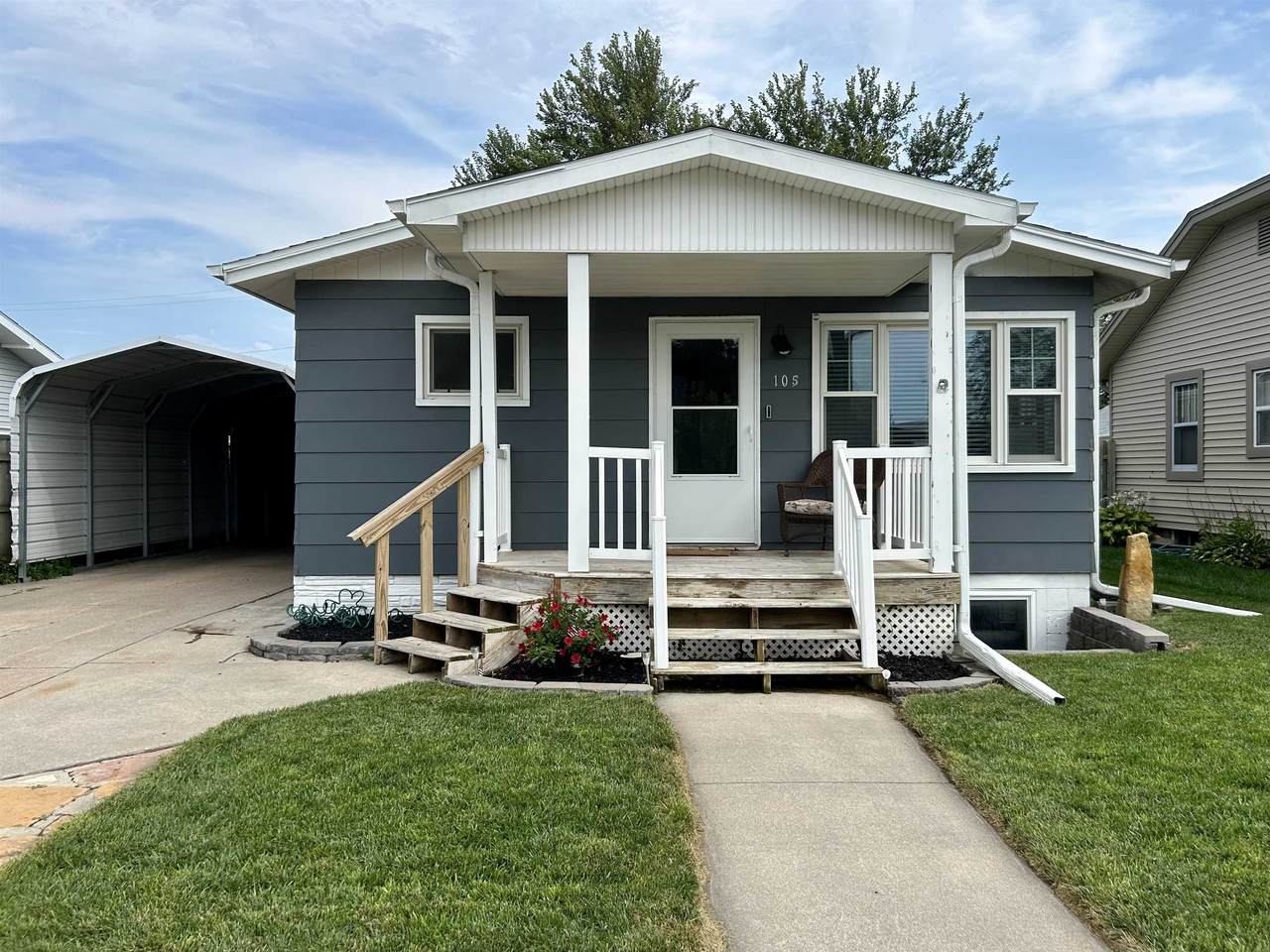 105 Pacific Street - Photo 1